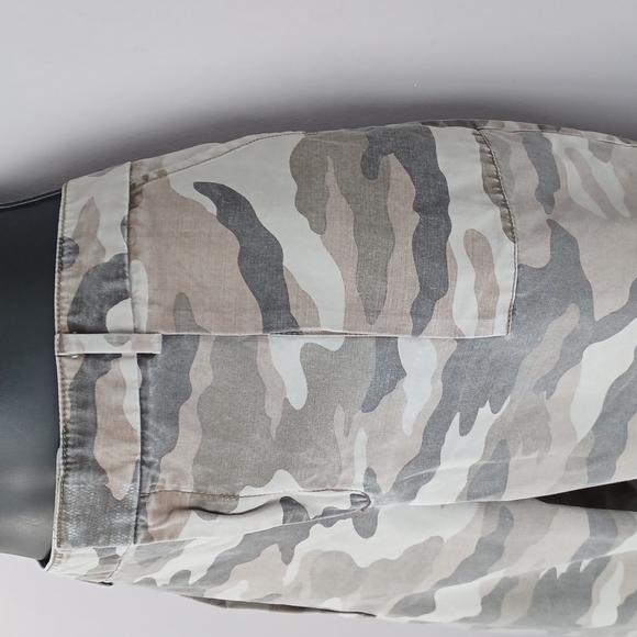 Gap camo pants Size 14 - Picture 2 of 9